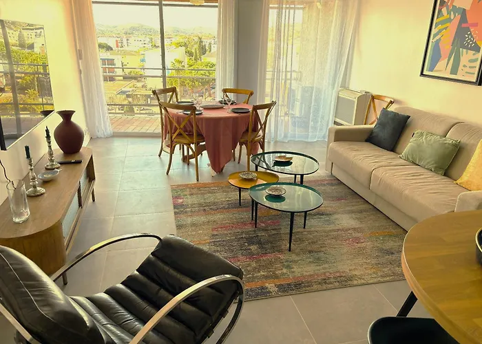 Appartement Grand T2 Dernier Etage Avec Garage A Moins De 300 M Du Centre Et *