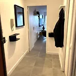 Grand T2 Dernier Etage Avec Garage A Moins De 300 M Du Centre Et *