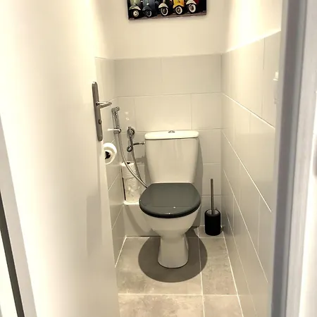 Διαμέρισμα Grand T2 Dernier Etage Avec Garage A Moins De 300 M Du Centre Et Le Lavandou