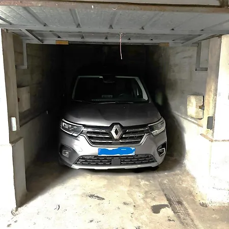 Διαμέρισμα Grand T2 Dernier Etage Avec Garage A Moins De 300 M Du Centre Et Le Lavandou